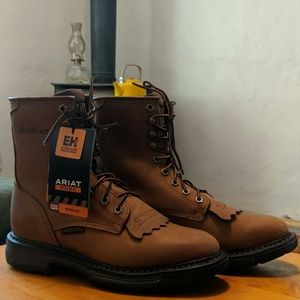 Brand New Ariat Lace Up Boots
